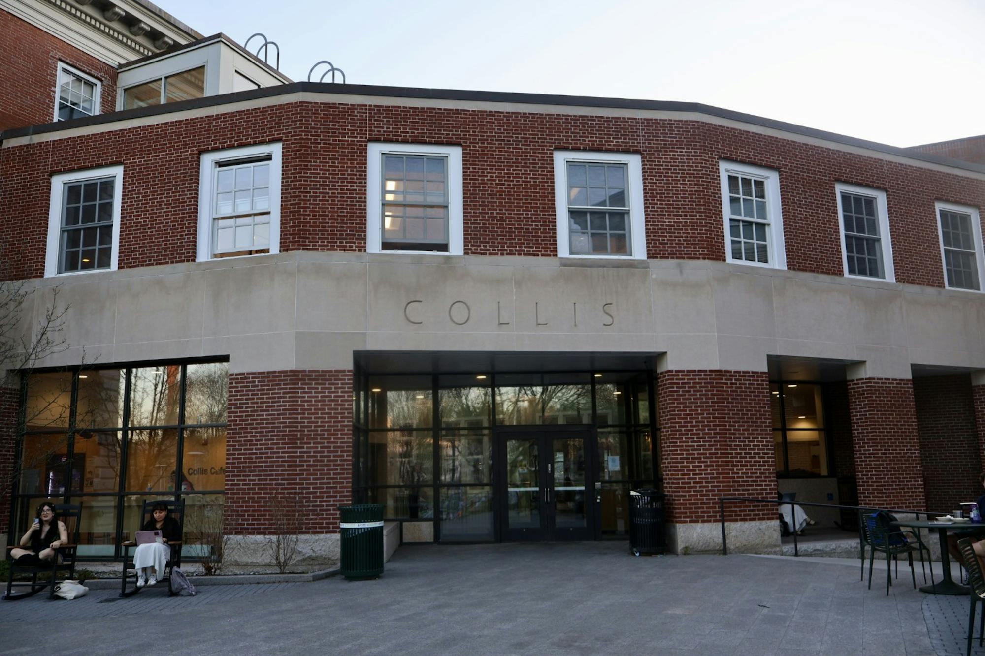 042726-elizabethray-collis3.JPG