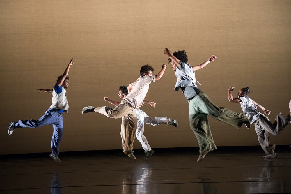 Companhia Urbana de Dança mixes  contemporary street style and capoeira.