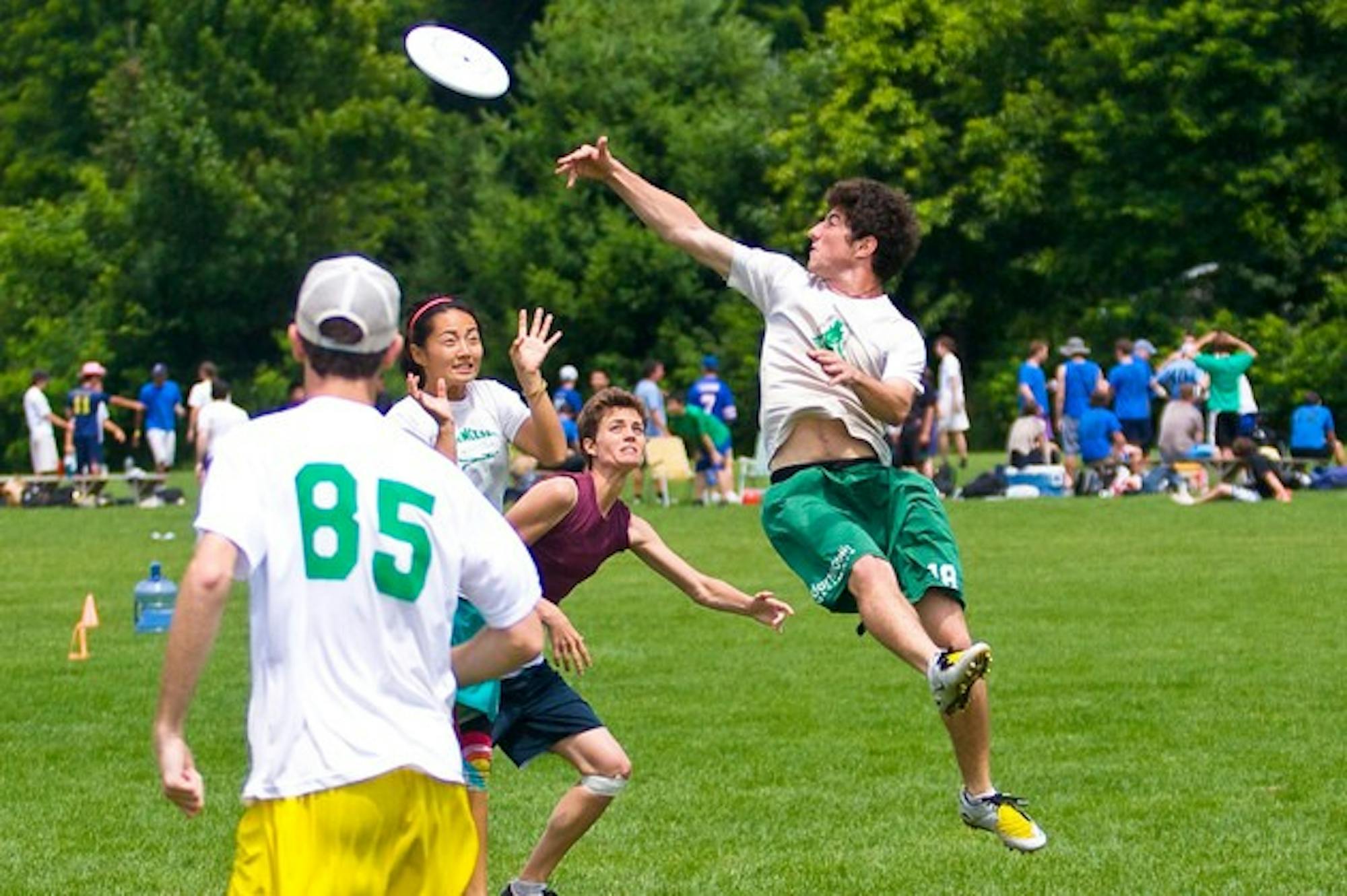 05.17.10.sports.Frisbee