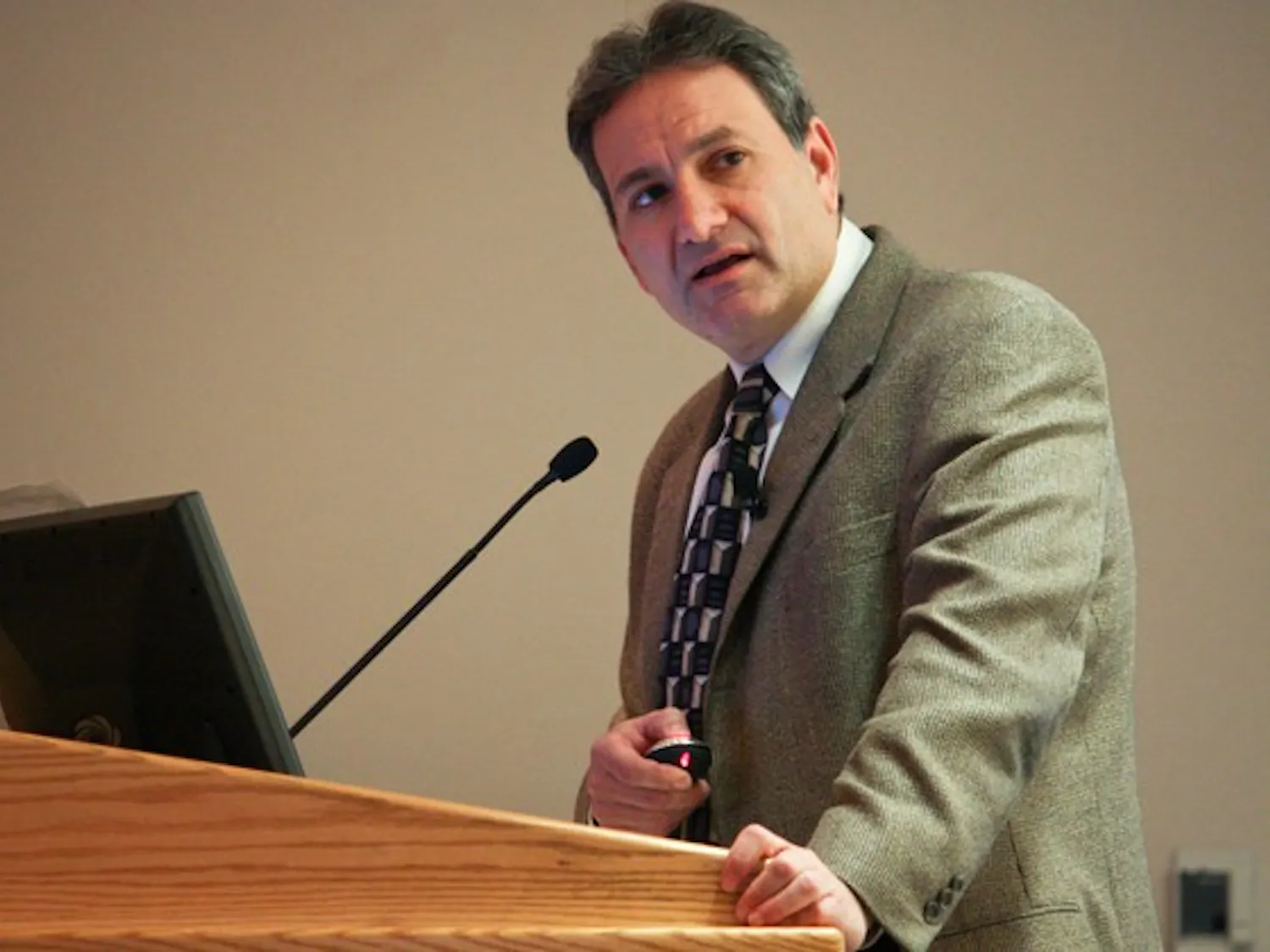 11.06.09.news.molecular