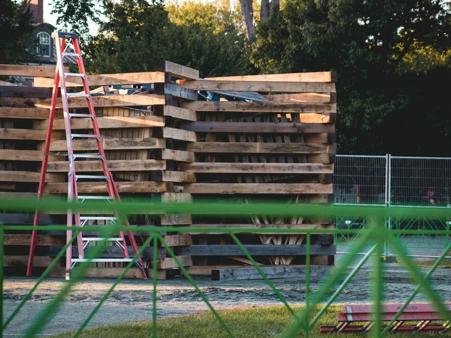 10.7.21_Bonfire_OliverDeJonghe.jpeg