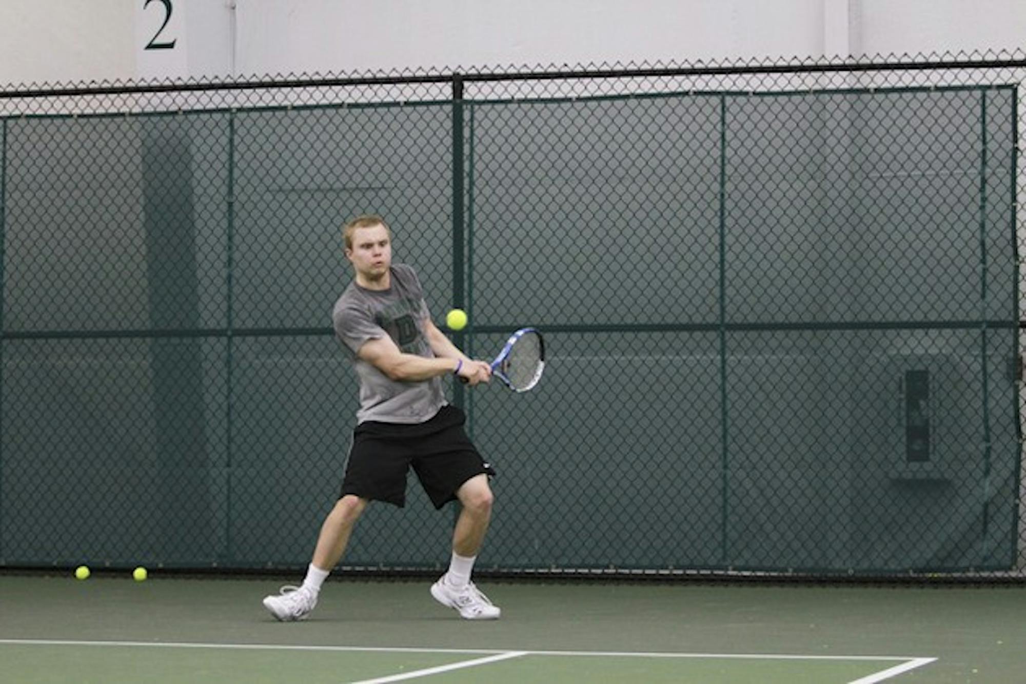 The men's tennis team (3-0) defeated George Washington University, the University of Iowa and the College of William and Mary last weekend.