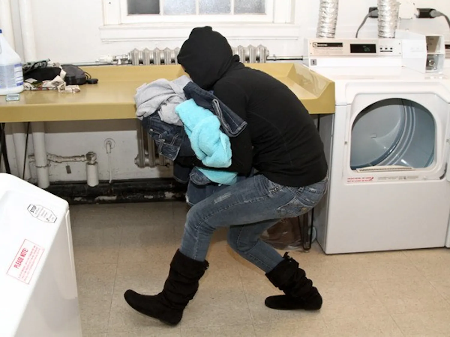 02.03.12.mirror.creeping