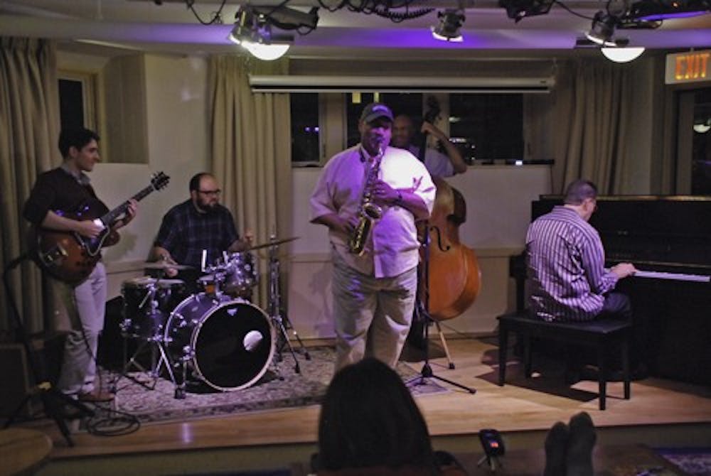 9-25-14-news-floater-claytonbrothers-katelyn-jones