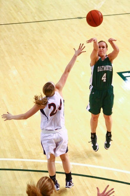 11.22.10.sports.WBasketball