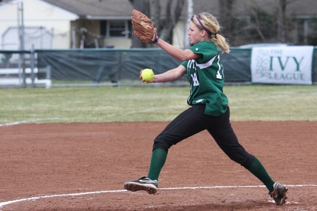 04.05.10.sports.softball_Jessica Griffen