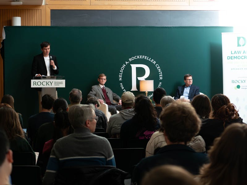 Rockefeller Center event examines 'signs' of national financial collapse