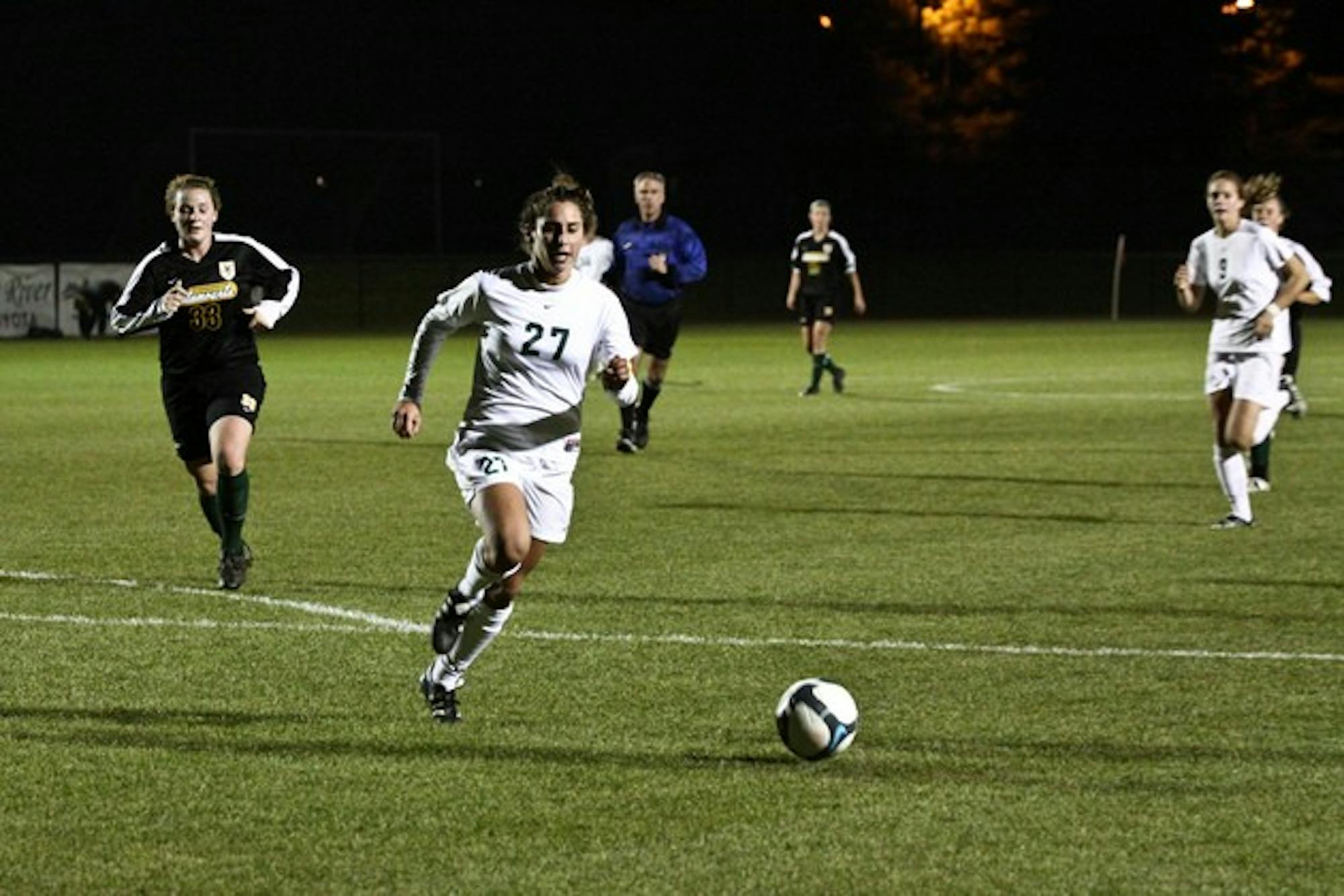10.26.09.sports.wsoccer