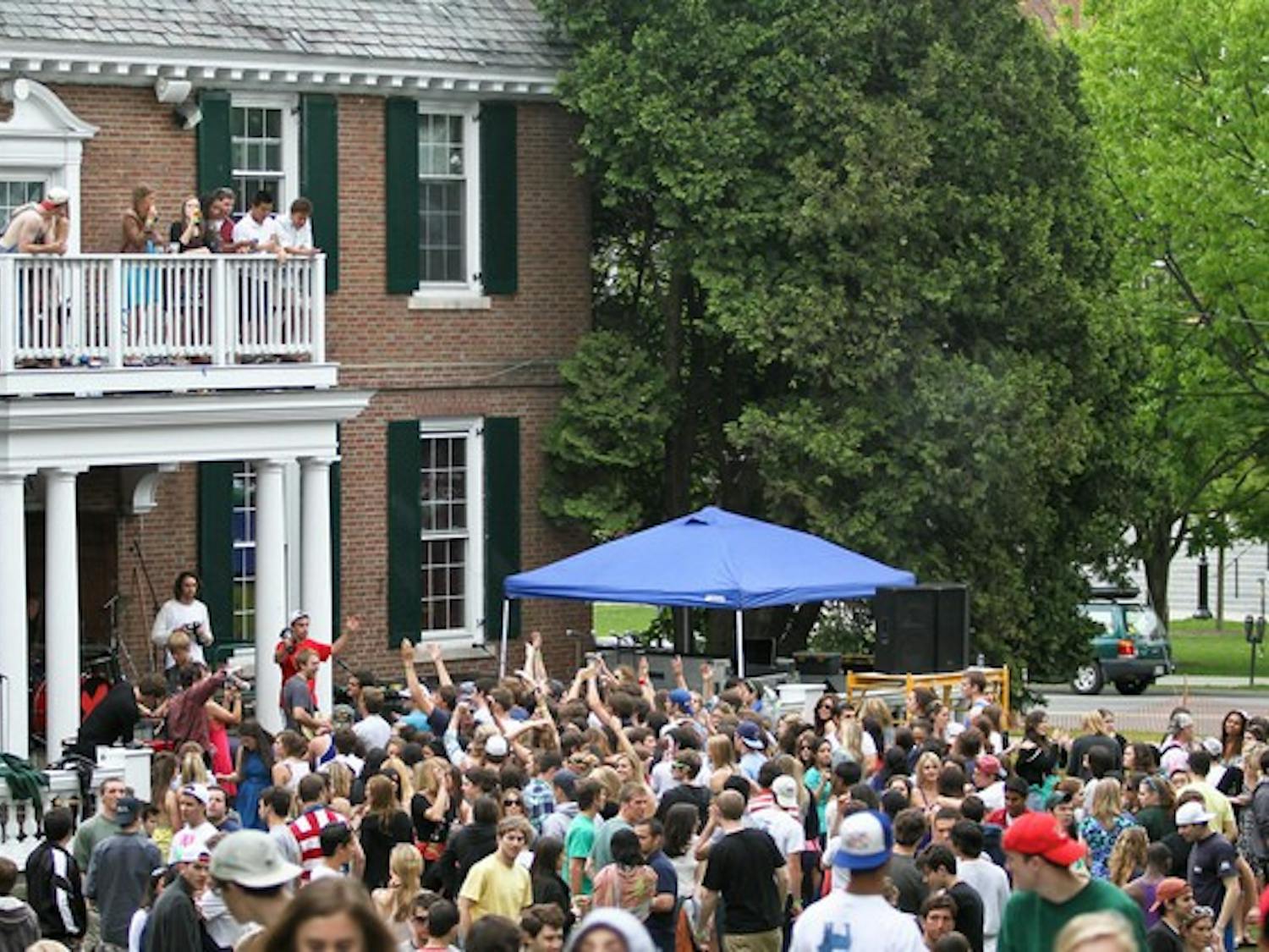 05.17.10.floater.greenkey_nicholas root