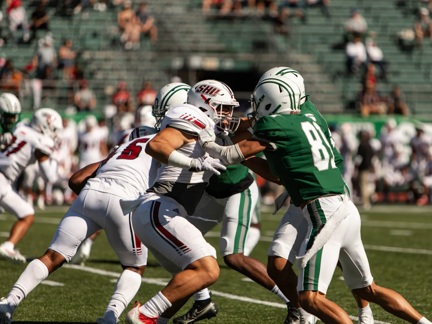10.4.21_footballstock_CarolineKramer.jpg