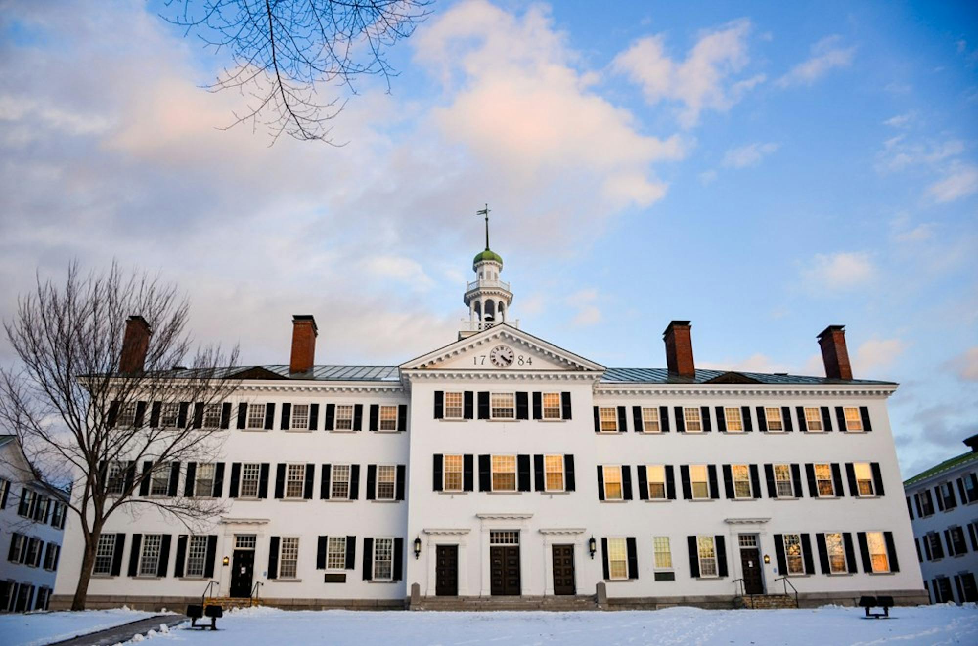 dartmouth-hall-for-04022021