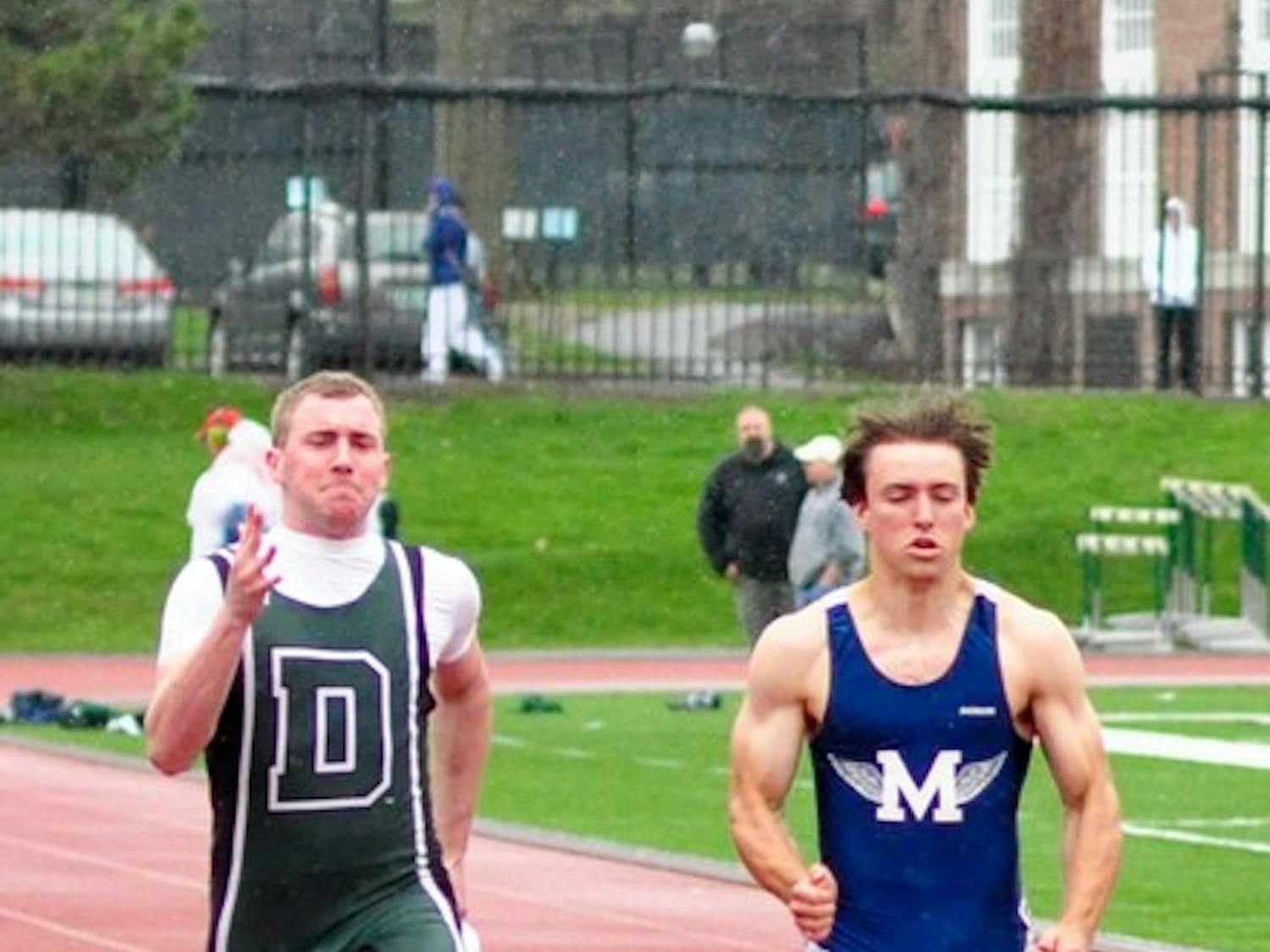 04.26.10.sports.track_ Doug Gonzalez