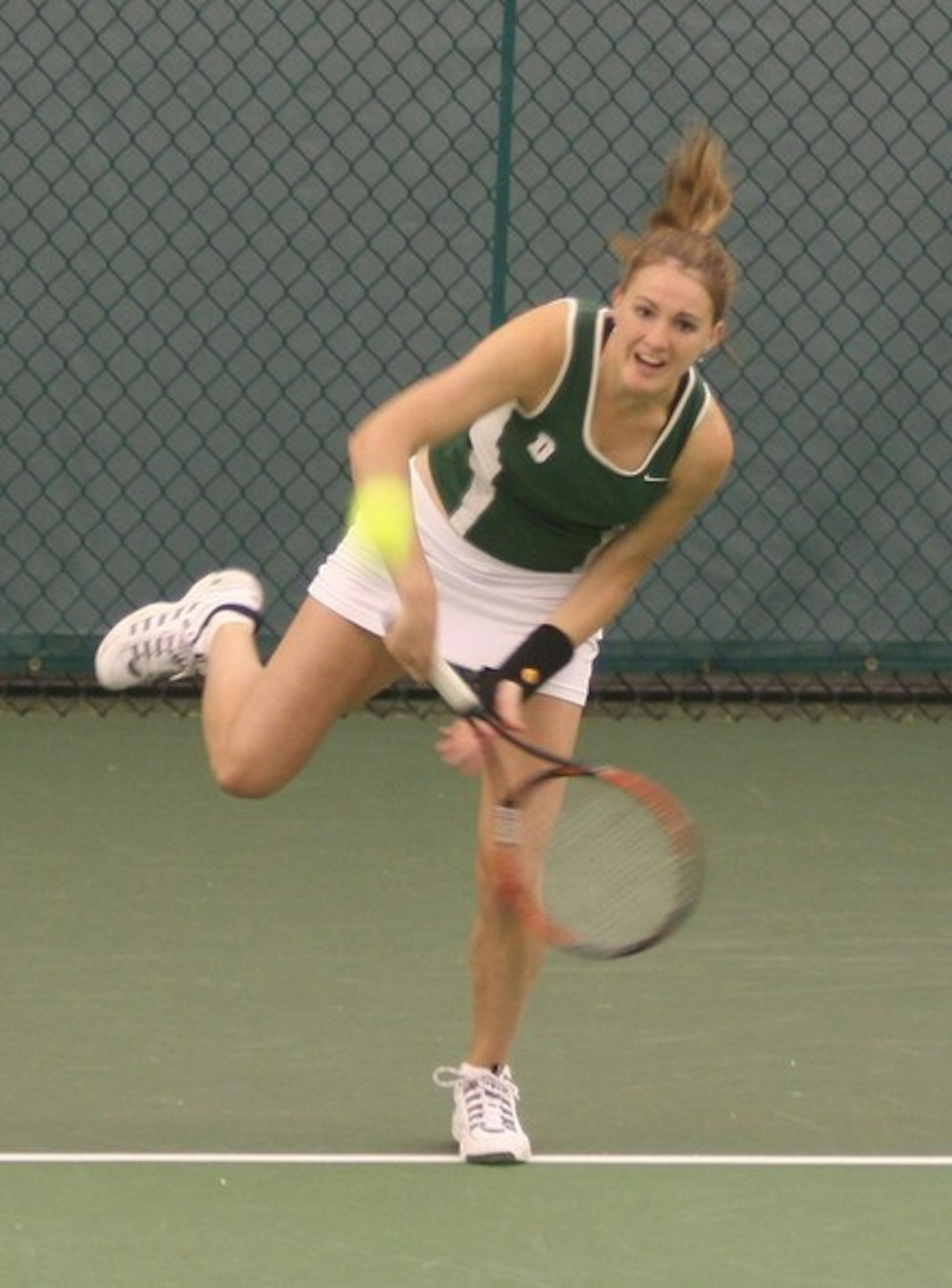 At No. 2 singles, Lindsay Winingham '07 gutted out a 6-1, 5-7, 4-3 (7) victory to help the Big Green post a convincing 5-2 win over Brown Friday.