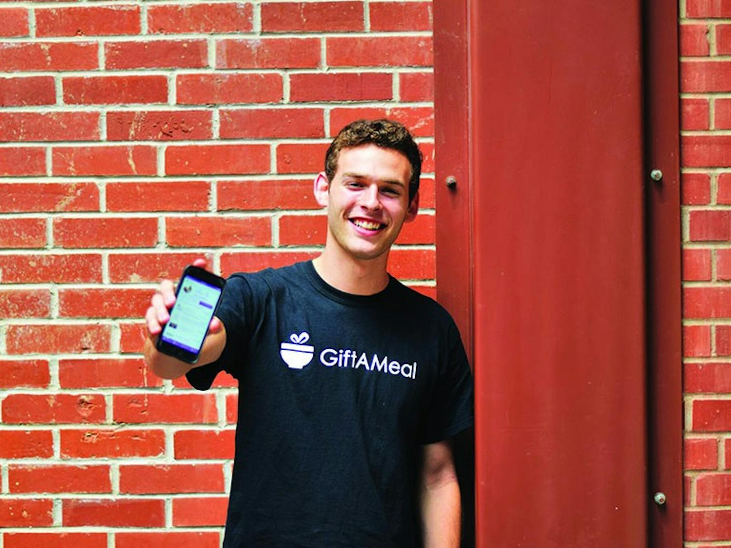 Aidan Folbe '19 co-created app called GiftAMeal.