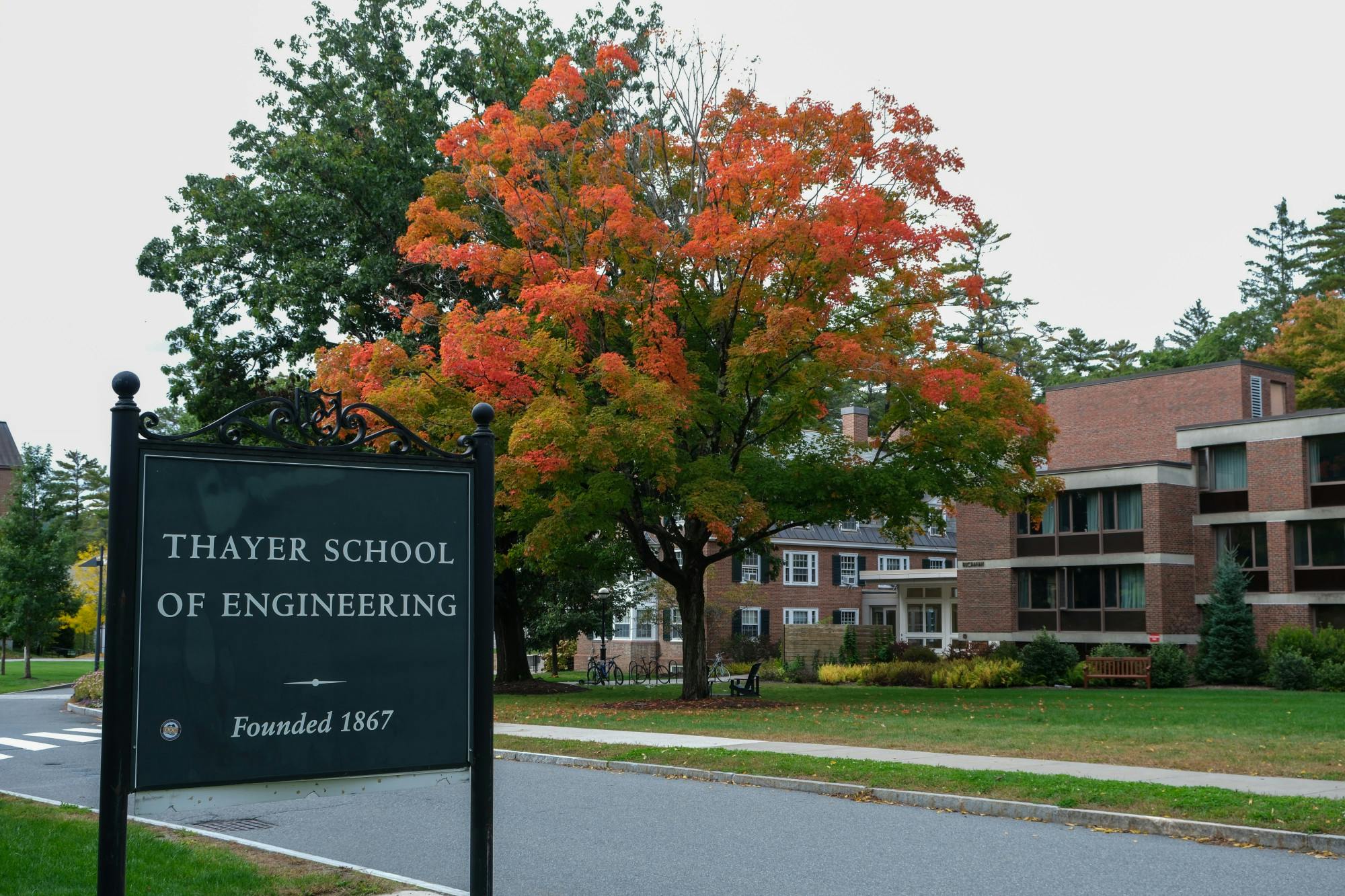 092926-garrettlawrence-thayerfoliage.jpg