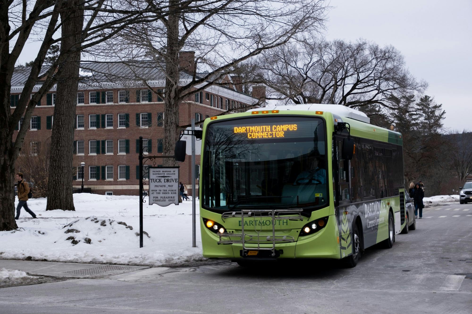 2.9.23_campusbus_MichaelBond.jpg
