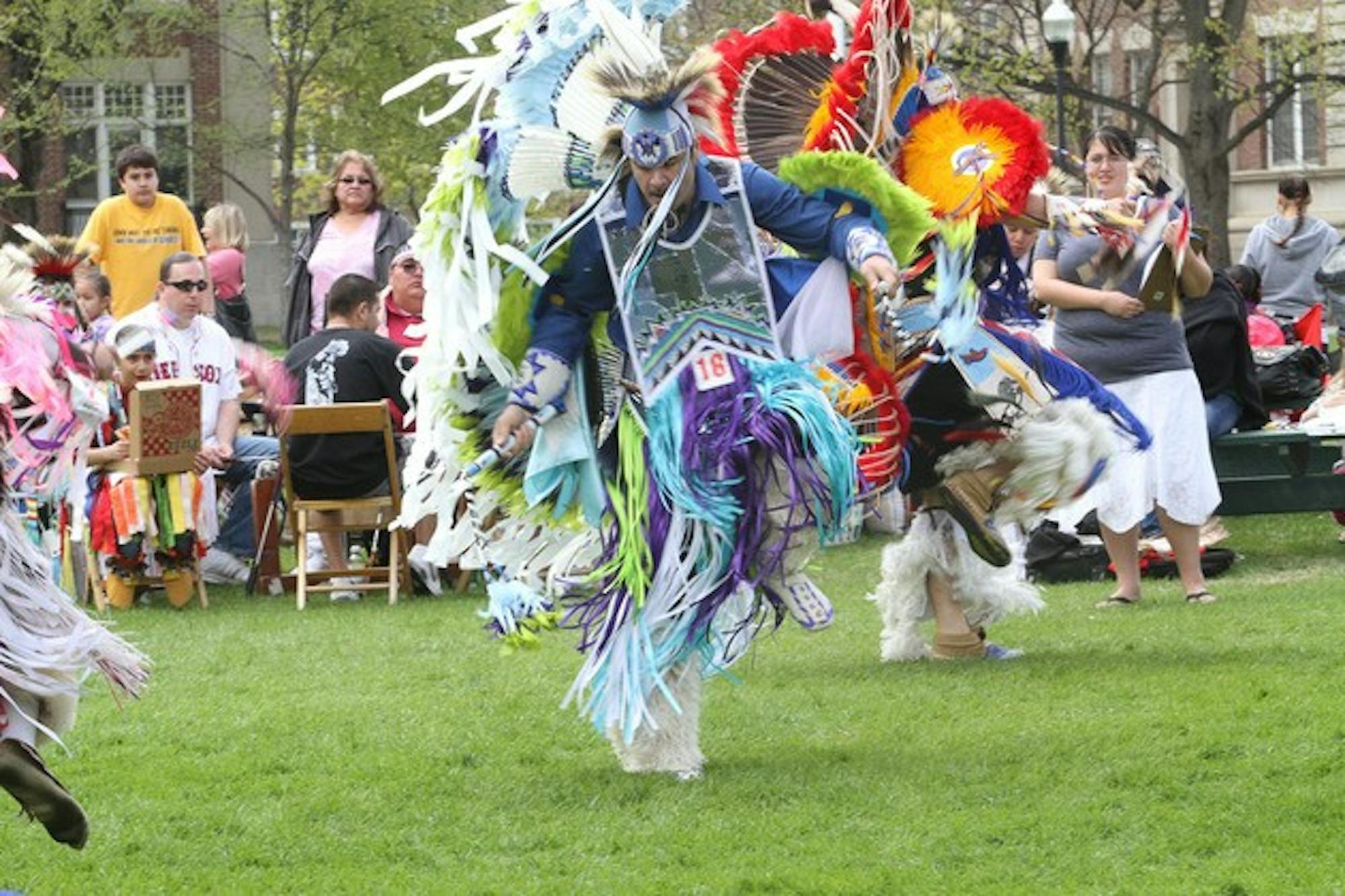 05.09.11.news.Powwow2