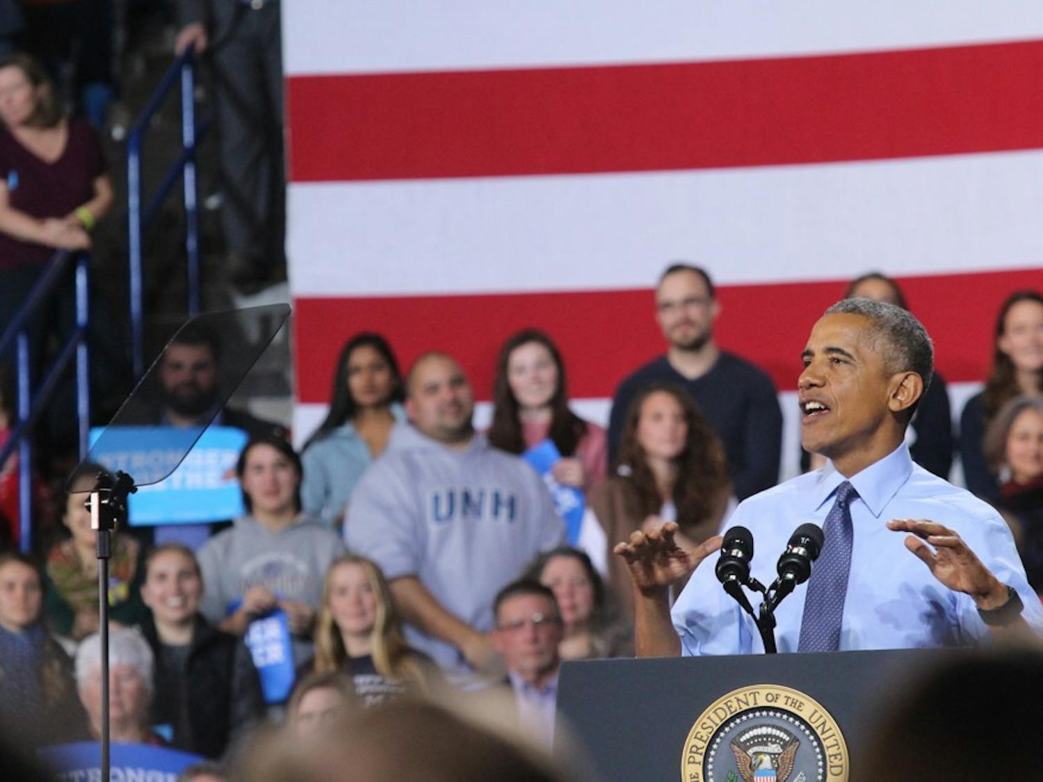 President Barack Obama spoke to a crowd of nearly 8,000 people at the University of New Hampshire in Durham, New Hampshire this afternoon.