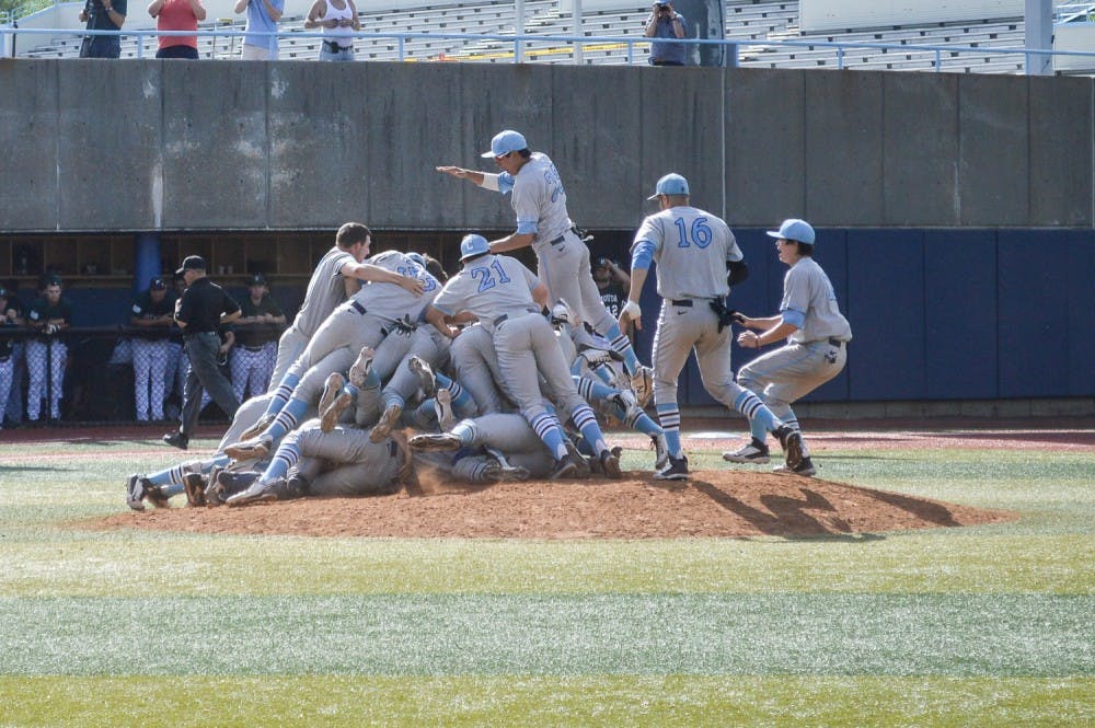 05-11-2015-sports-mensbaseball5-gayne-kalustian