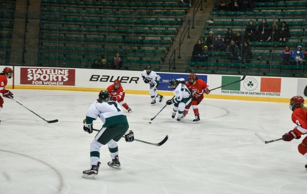 1-11-16-sports-womenshockey2-seamorezhu