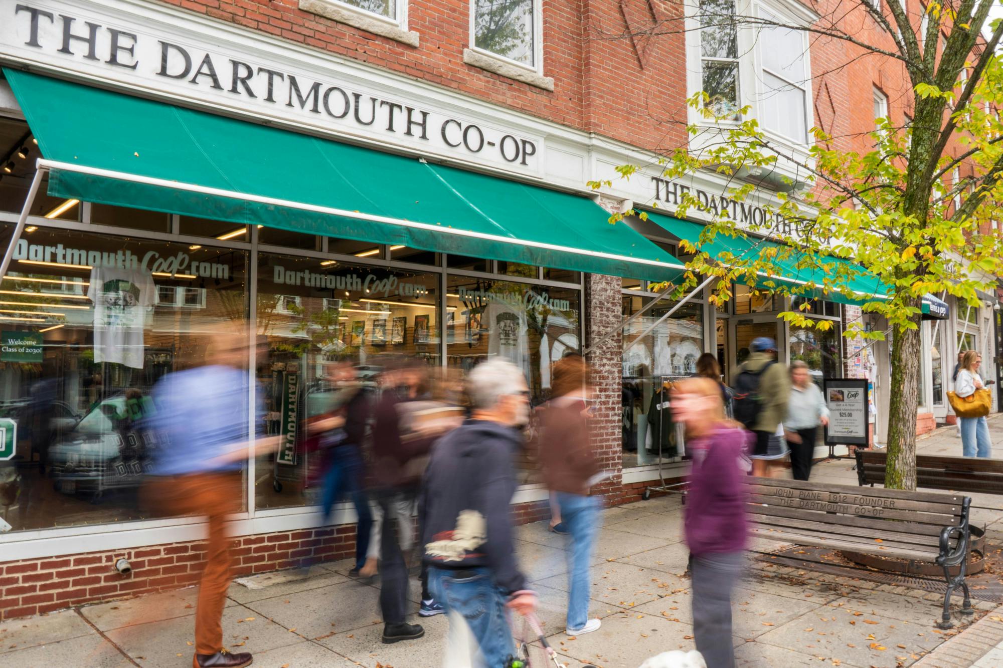 092926-angelbarrios-dartmouthcoop.jpg