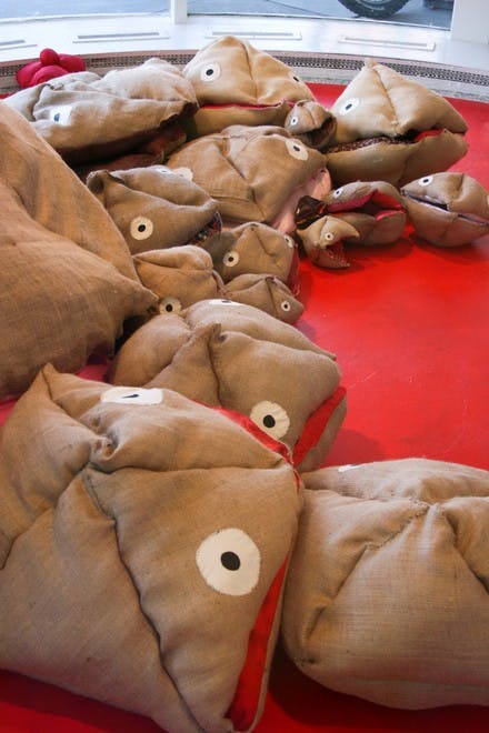 04.21.10.arts.sophiehood