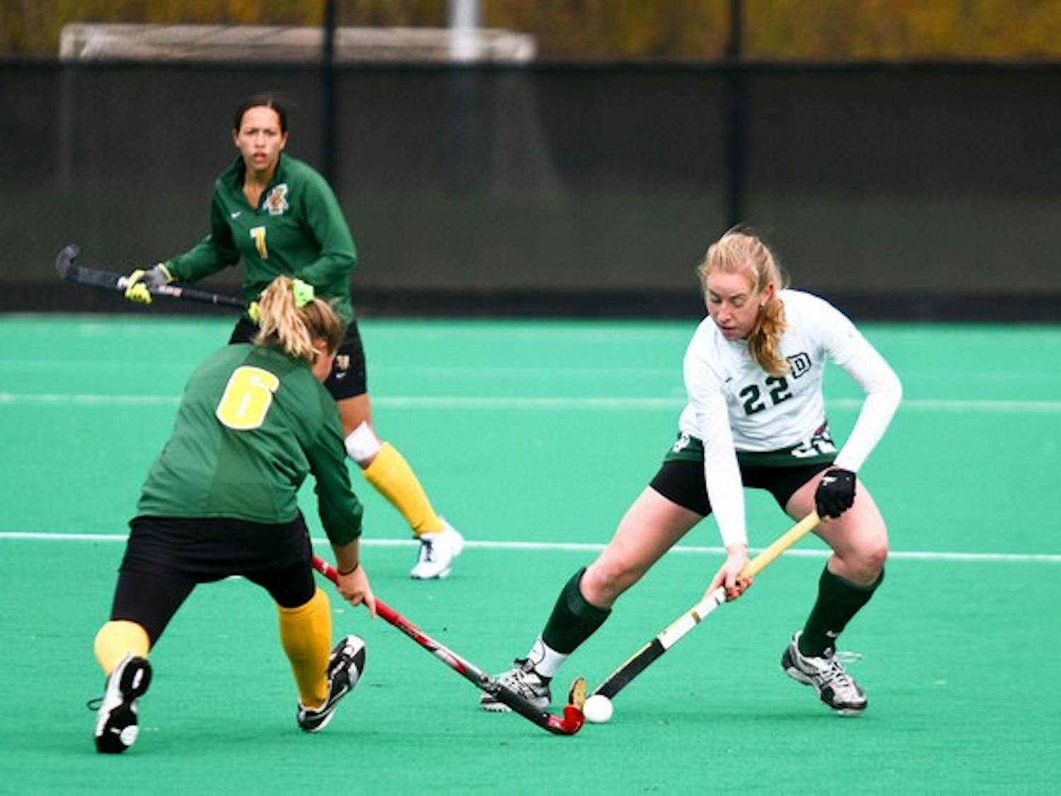 11.02.10.sports.field_hockey