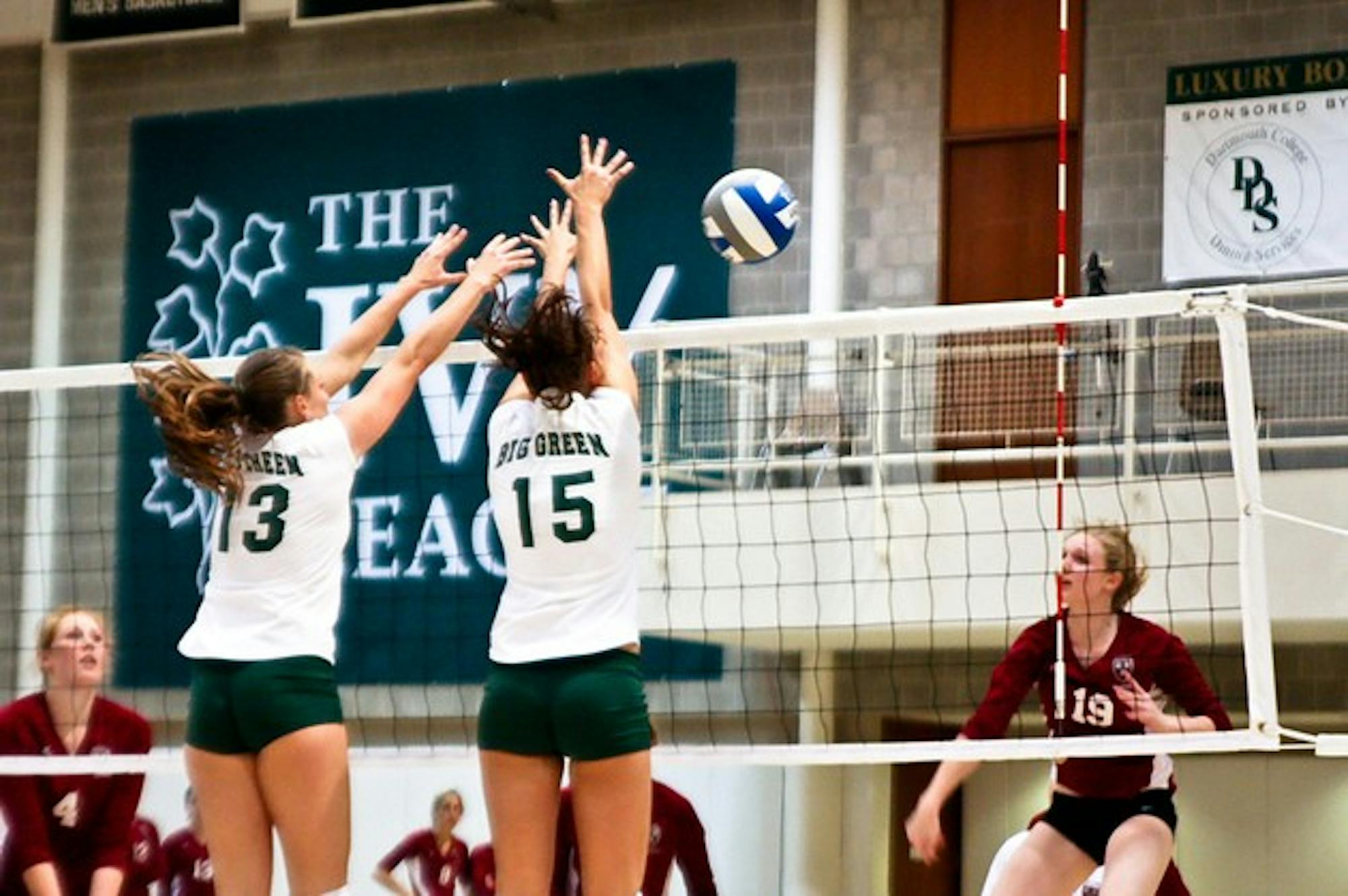 10.05.09.sports.volleyball