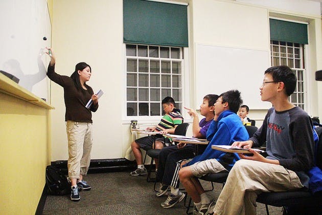 10.04.10.news.ChineseSchool