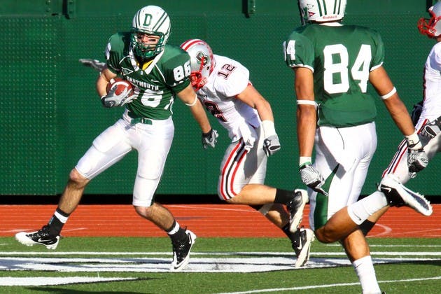 11.15.10.sports.football