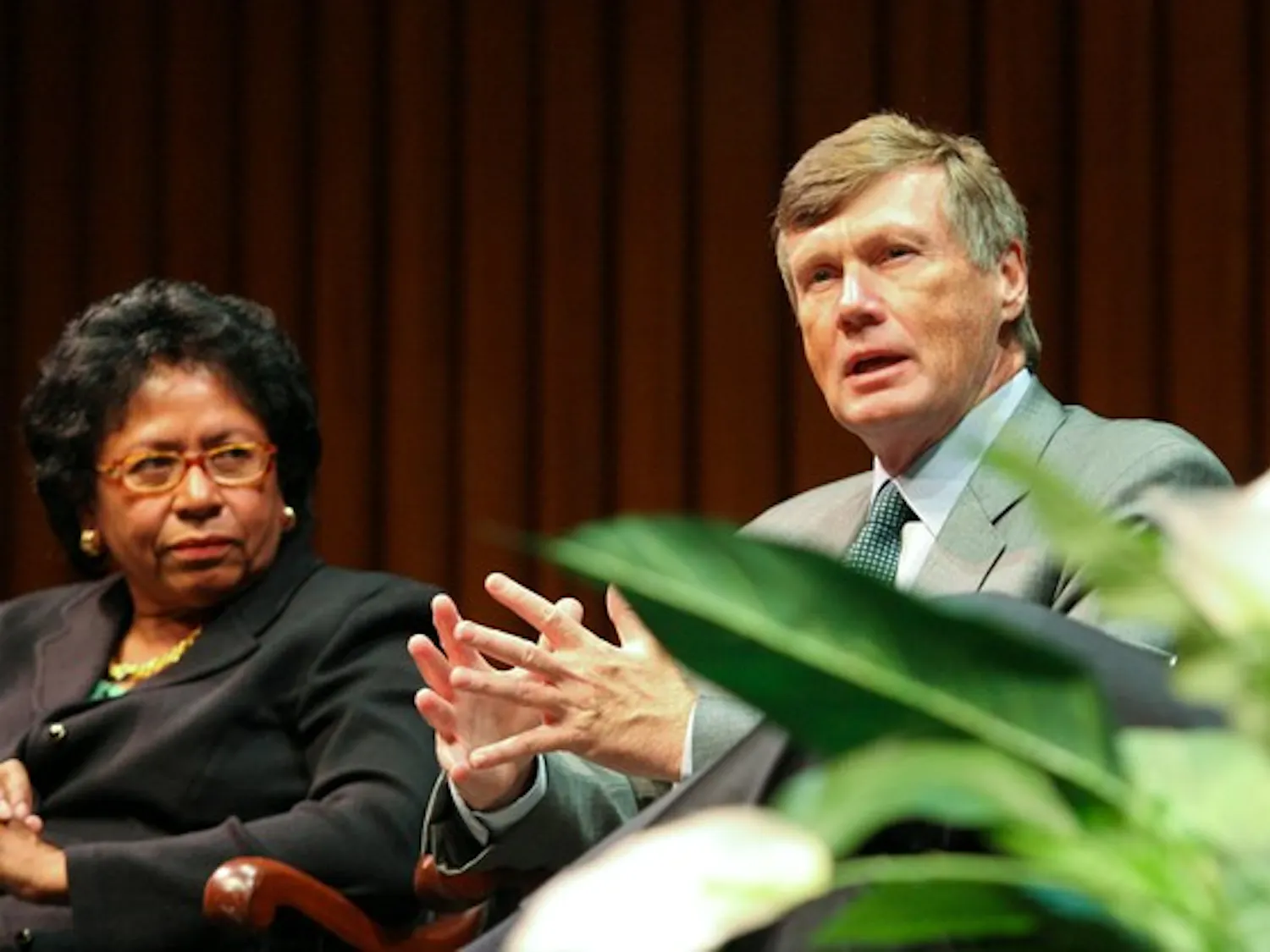 11.06.09.news.haldeman