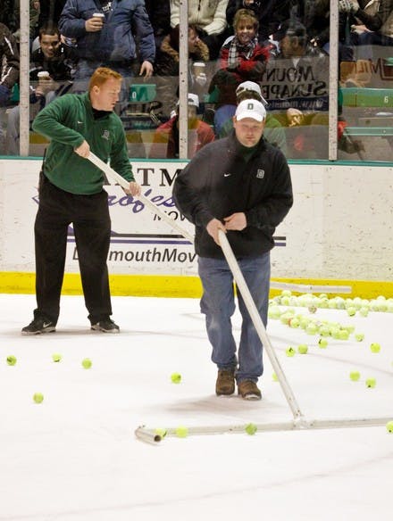 02.01.10.sports.MHockey