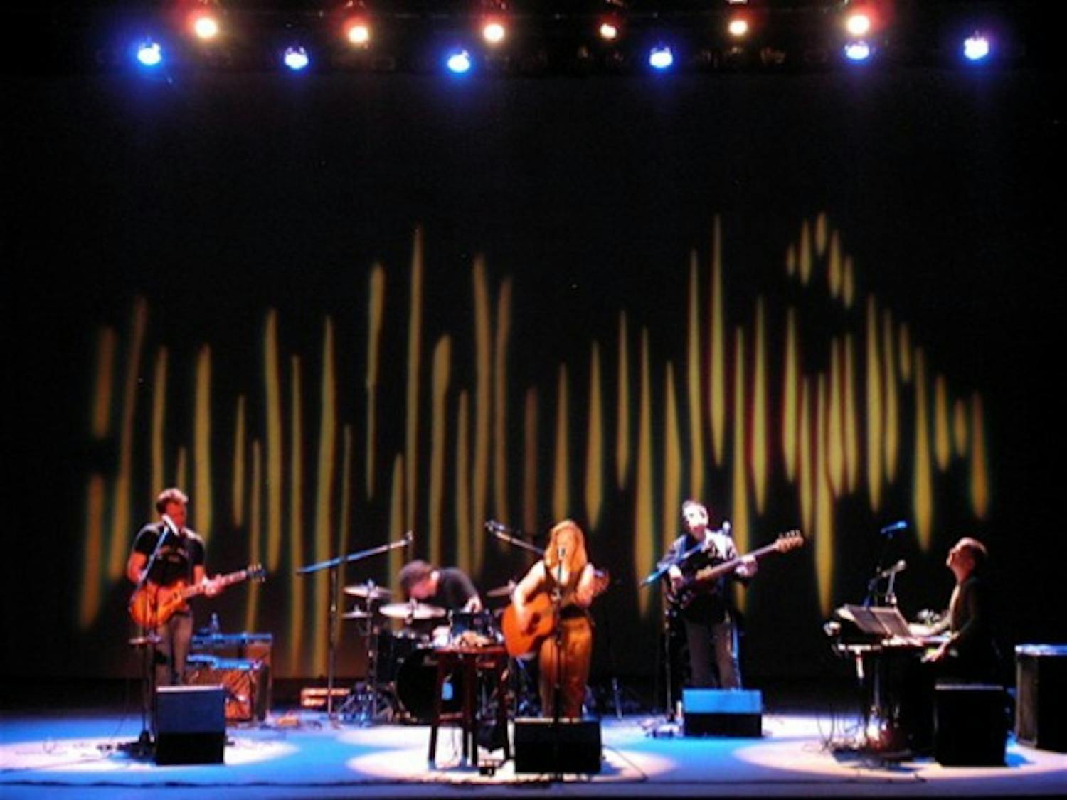 Dar Williams stops in Hanover as part of her tour promoting her new album, 