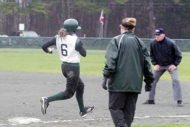 Second baseman Sarah Bankoff '08 recorded four hits in just six at-bats in the Big Green's doubleheader sweep of Yale on Saturday.