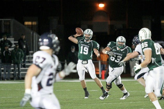 10.14.11.Sports.Football