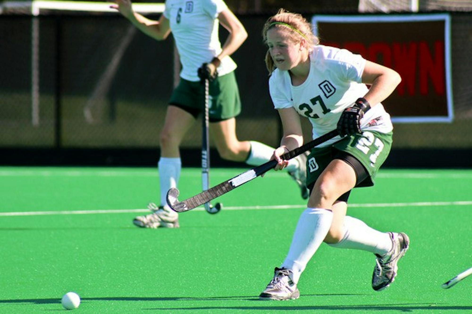 09.22.11.sports.fieldhockey2.horizontal