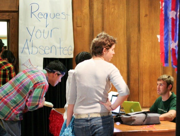 Vote Clamantis, a non-partisan political organization, held a voter registration drive in Collis Common Ground on Wednesday.