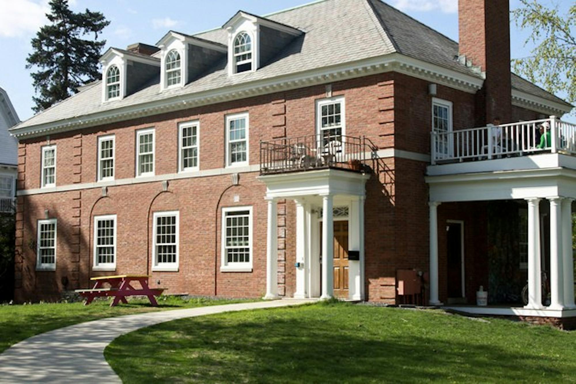 02.19.10.news.Tabard