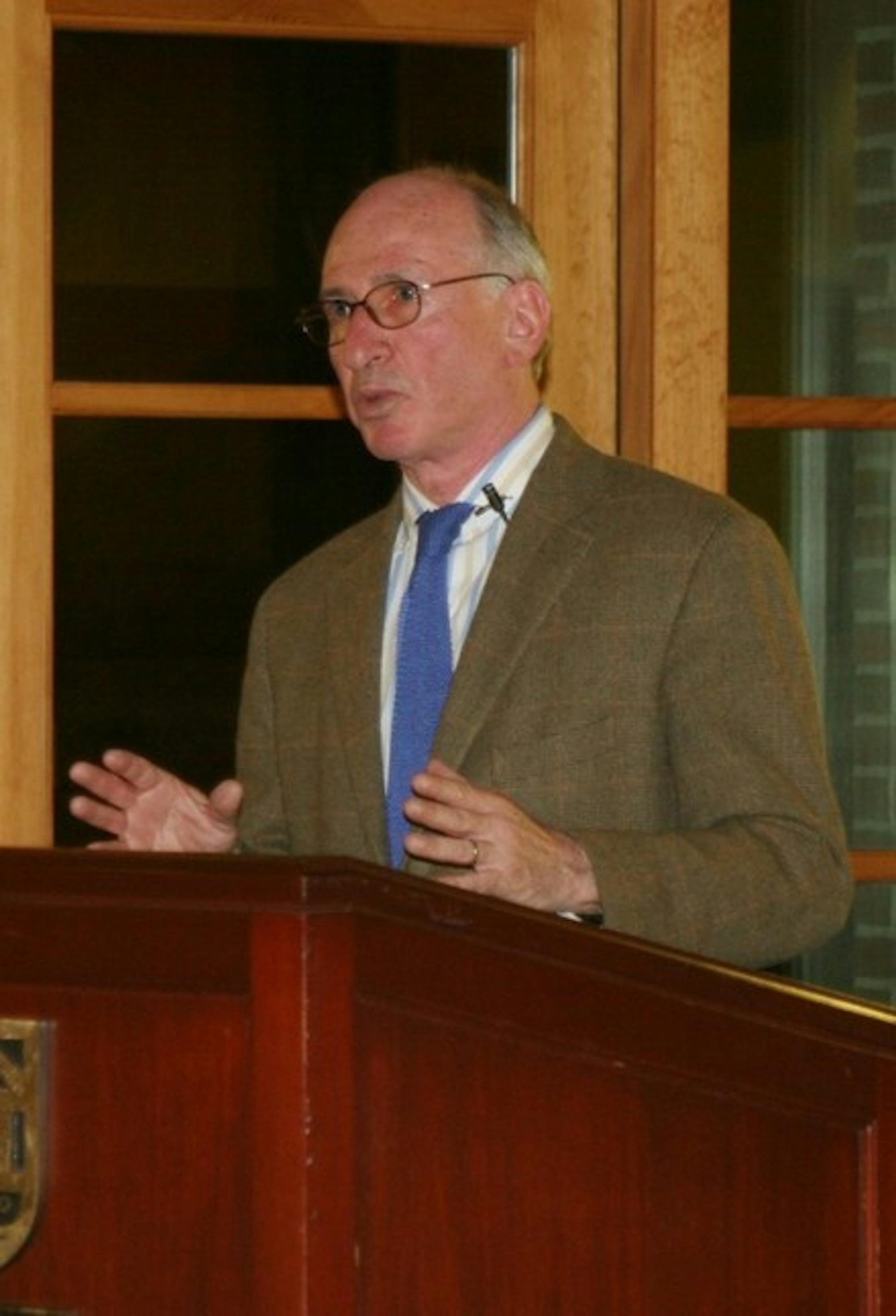 Transparency International co-founder Frank Vogl gave the keynote address about global business corruption at the conference this weekend.