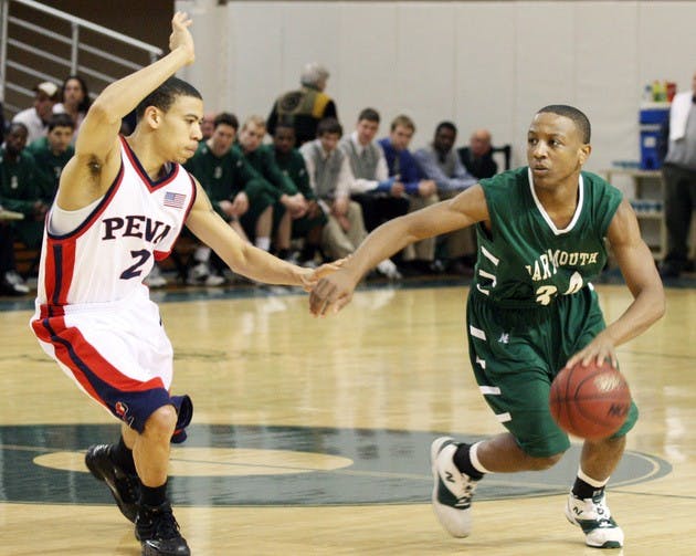 DeVon Mosley '09 will handle duties at shooting guard this season.