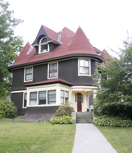 After a successful open rush event last year, Epsilon Kappa Theta sorority will allow members of the Class of 2015 to 