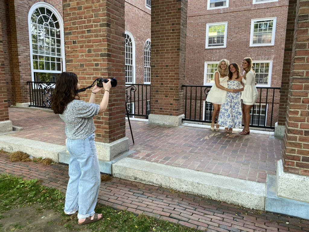 commencement24_bond_gradphotos