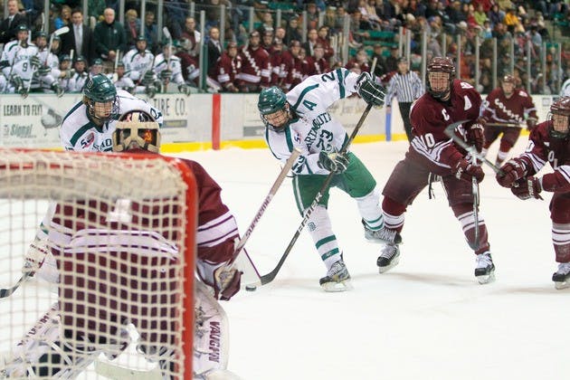 01.31.11.sports.MHockey