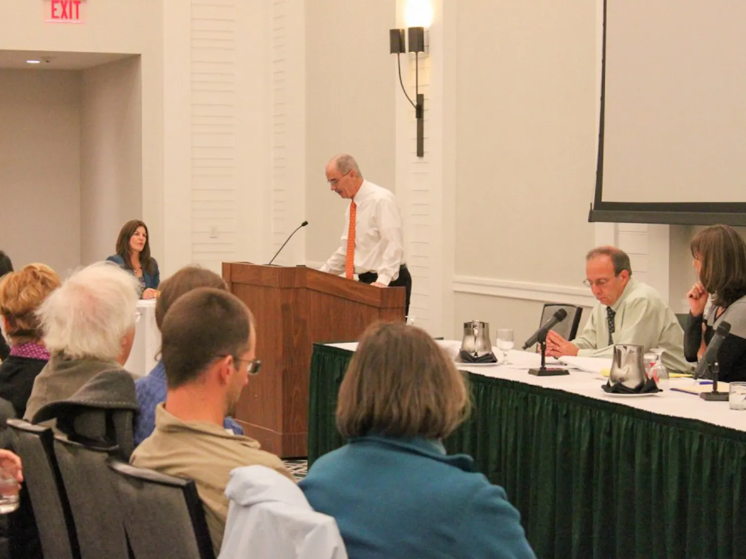 11.19.13.news.facultymeeting