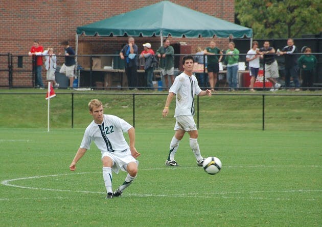Dartmouth's defense held off heavy pressure from San Diego State to protect the Big Green's 1-0 lead Sunday.