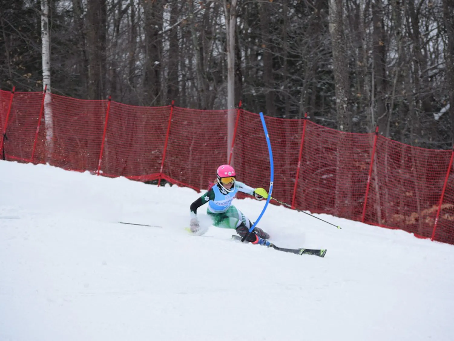 Kelly Moore '18 placed seventh in the giant slalom competition of the Dartmouth Carnival on Friday.