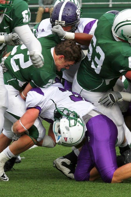 02.10.11.sports.football