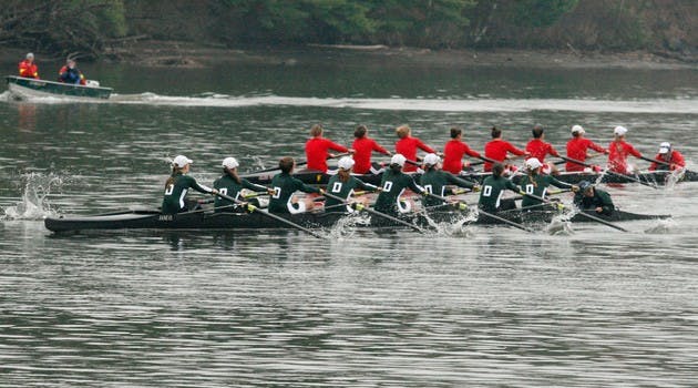 Both the heavyweight and women's crew teams overcame tough conditions to sweep their races over the weekend.