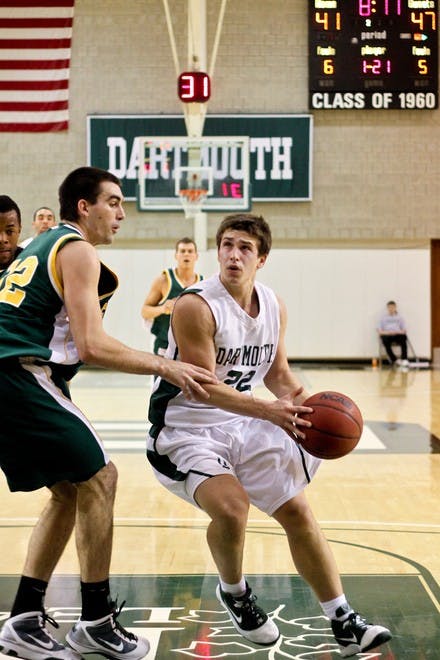 01.11.10.sports.Mbball