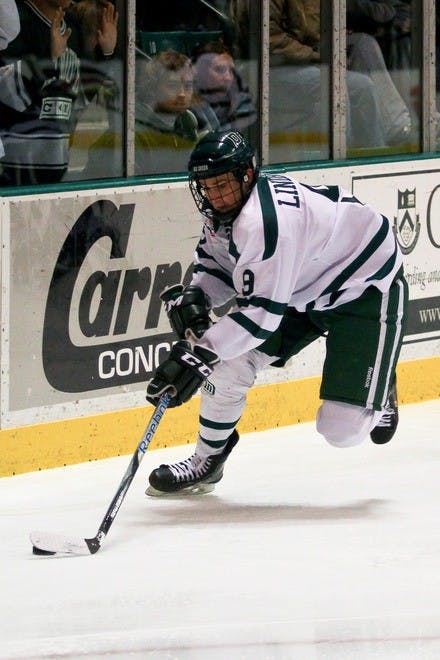 01.10.11.sports.mhockey